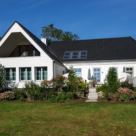 Mit Strandkorb In Exklusiver Lage * Vitzdorf