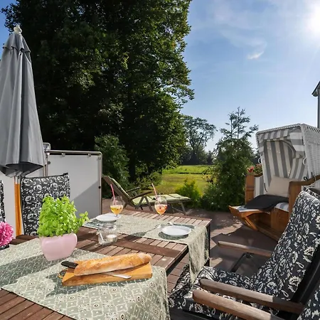 Mit Strandkorb In Exklusiver Lage * Vitzdorf