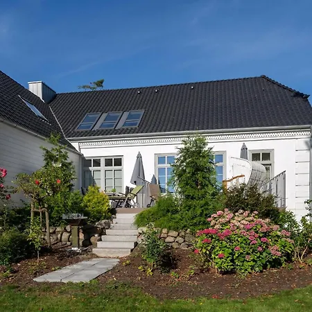Mit Strandkorb In Exklusiver Lage Apartmán